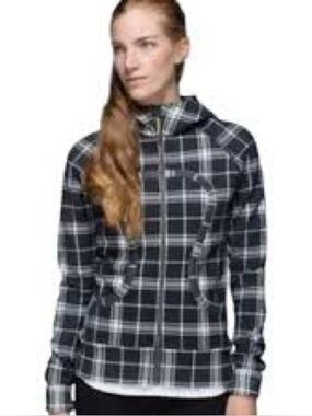 Scuba Hoodie II Varsity Plaid Grey – Size 8 – Used